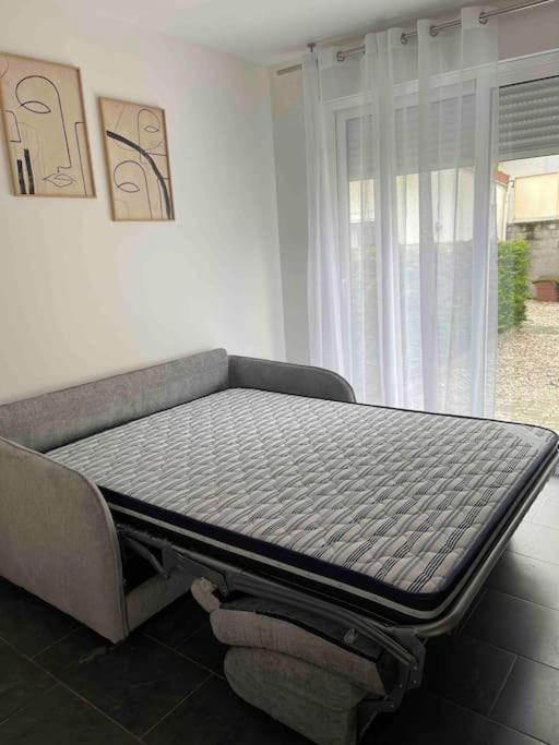 Apartamento Studio Tout Confort, Au Pied De Toute Commodite, 2 Créteil Exterior foto